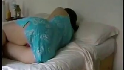 Me follo videos pornos caseros de gordibuenas a mi novia con un consolador negro