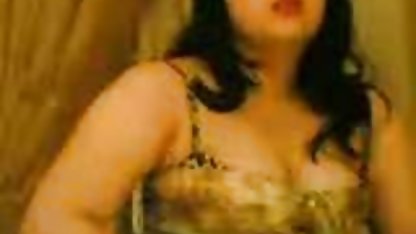 Masturbándose el gordibuenas mexicanas calientes coño con un consolador.