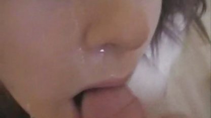 Rubia gordibuenas cogiendo en medias follada en el baño.