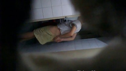 Morena follada en baño xnnx gordibuenas publico