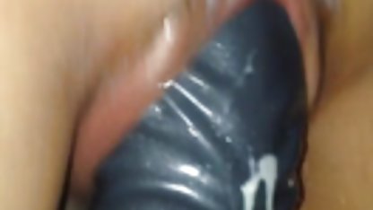 Zhest. Guy maneja un auto y le videos xxx con gordibuenas hace una sacudida a un miembro de su amigo.