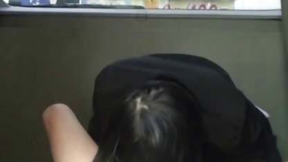 Chica gordibuena mamando negra se masturba el coño