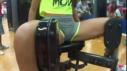Primero, el chico se lamió la gorra y luego se metió la polla en videos gordibuenas mexicanas la boca.