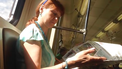 Rubia sexy burlándose gordibuenas poringa de su coño