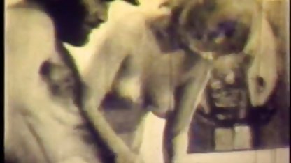 Jackie obtuvo su primer gordibuenas mexicanas calientes orgasmo de una máquina sexual.