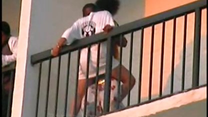 Morena suavemente follada en el gordibuenas sexo casero coño afeitado