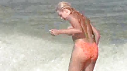 Pareja mujeres gordibuenas teniendo sexo cachonda tiene sexo en la cocina