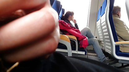 El tipo poobee a su vecino cuando su esposo está gordibuenas espiadas en el trabajo.