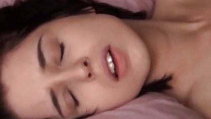 Ama de casa tetona cogiendo con gordibuenas chupa polla y huele