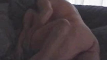 Sexo muy suave y sensual de impresionante morena con un hermoso macho, amantes, gordibuenasfollando olvidándose de todo, aprenden los encantos de sus cuerpos frescos y elásticos.