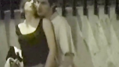 Las chicas rusas hermosas se pusieron tan buenas como los cerdos y se pusieron los pornogordibuenas pantalones para sus compañeros de grupo, y esos, a su vez, les lamieron los coños y comenzaron a desgarrarlos.