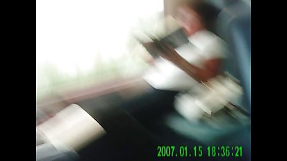 Chica asiática se gordibuenas mexicanas desnudas desnuda en el sofá y le acaricia el coño.