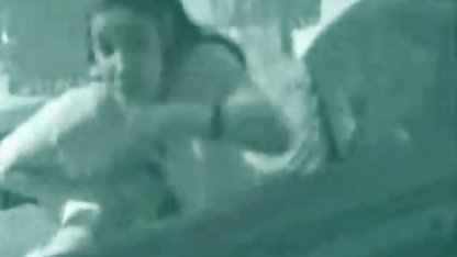 El gordibuenas mexicanas calientes tipo decidió aliviar el estrés y sacudió su polla.