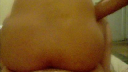 Pareja familiar en cámara muestra sus aprendidas gordibuenas culiando técnicas de sexo hardcore casero