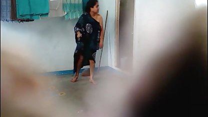 Criada pelirroja lamiendo un porn gordibuenas dulce gatito joven amante lesbiana
