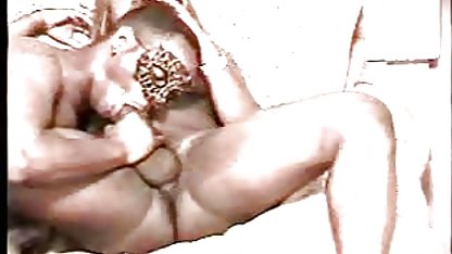 ¡Un gordibuenas videos xxx enorme monstruo negro ha estado buscando durante mucho tiempo una cueva cómoda y suave en la que disfrutar y relajarse!