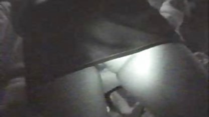 Perra tetona se folla gordibuenas en español en el baño, primer plano