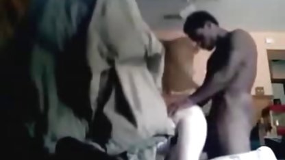 Follar con una mujer negra en gordibuenas pormo varias poses sobre la cama