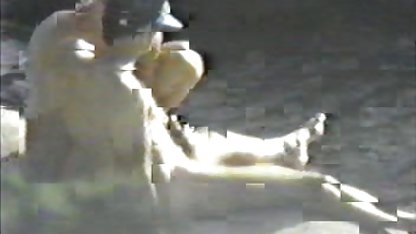 Un bebé tuvo ver gordibuenas que pagar la deuda del chico con su cuerpo con tres niggas.