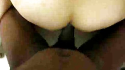 Hermosa latina folla su gordibuenas eyaculando consolador