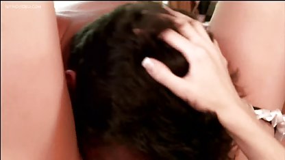 Chica practicando sexo en el culo mujeres gordibuenas teniendo sexo