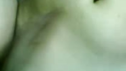 Los chicos follan a la vieja perra que grita de videos de gordibuenas teniendo sexo orgasmo
