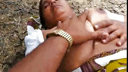 El marido se folla gordibuenas mexicanas infieles a su esposa gorda y de maquillaje y se corre en los labios.